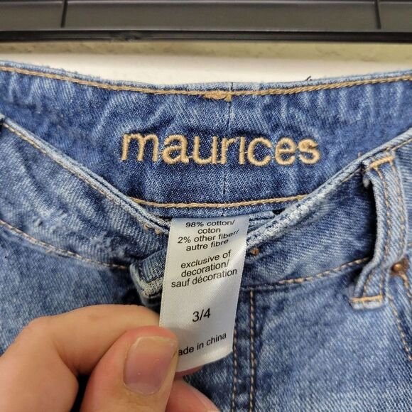 Maurices Light Wash Blue Denim Raw Hem Button Fly Mini Jean Skirt Size 3/4 - Picture 6 of 8